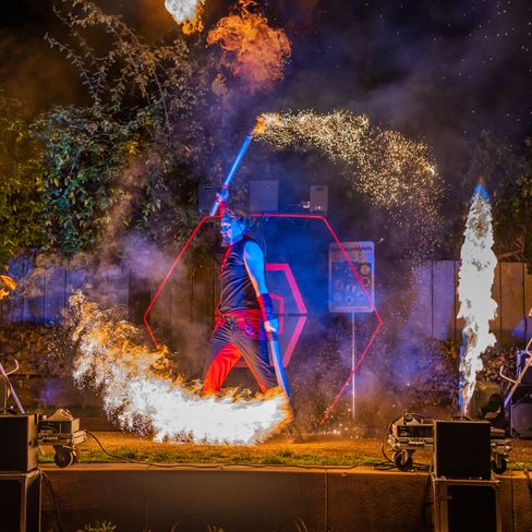 Feuershow Fusion Fire mit vielen Flammen Effekten