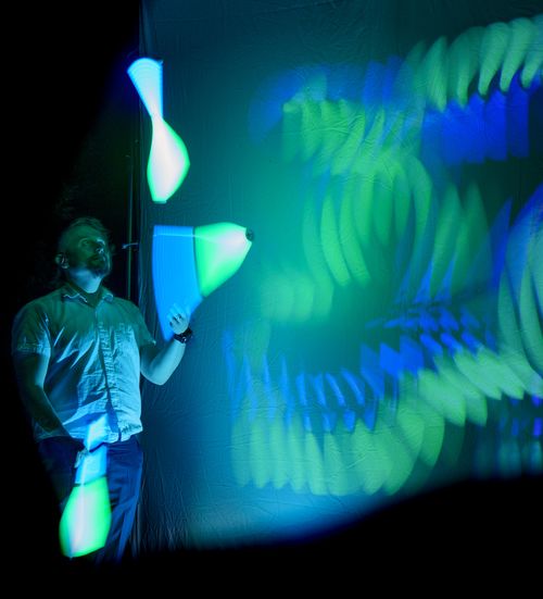 LED Keulen Jonglage mit Video Projektionen