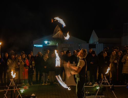 Feuershow mit Fackeljonglage