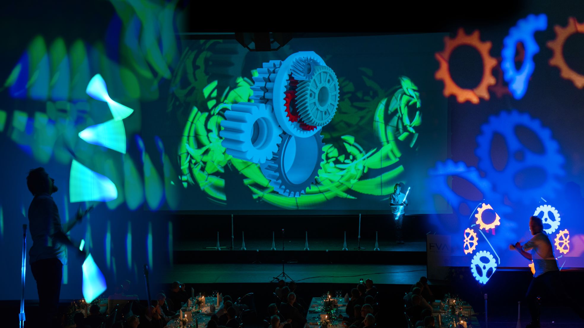 LED Show mit Video Projektion und LED Jonglage