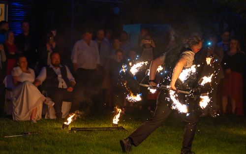 Hochzeitsfeuershow Wedding Fire mit Dragon Staff