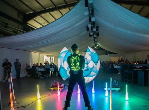 LED Show Light Up mit Staff Spinning